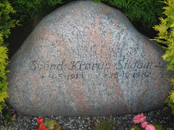 Billede af gravsten på Nees Kirkegård