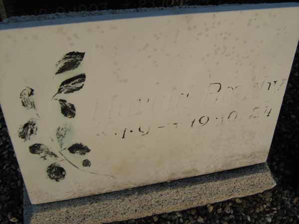 Billede af gravsten på Nees Kirkegård