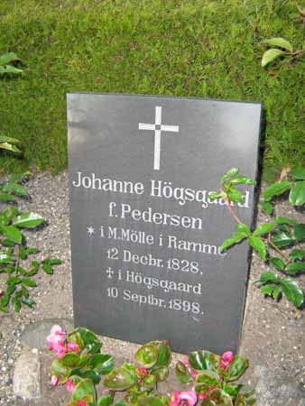 Billede af gravsten på Nørre Nissum Kirkegård